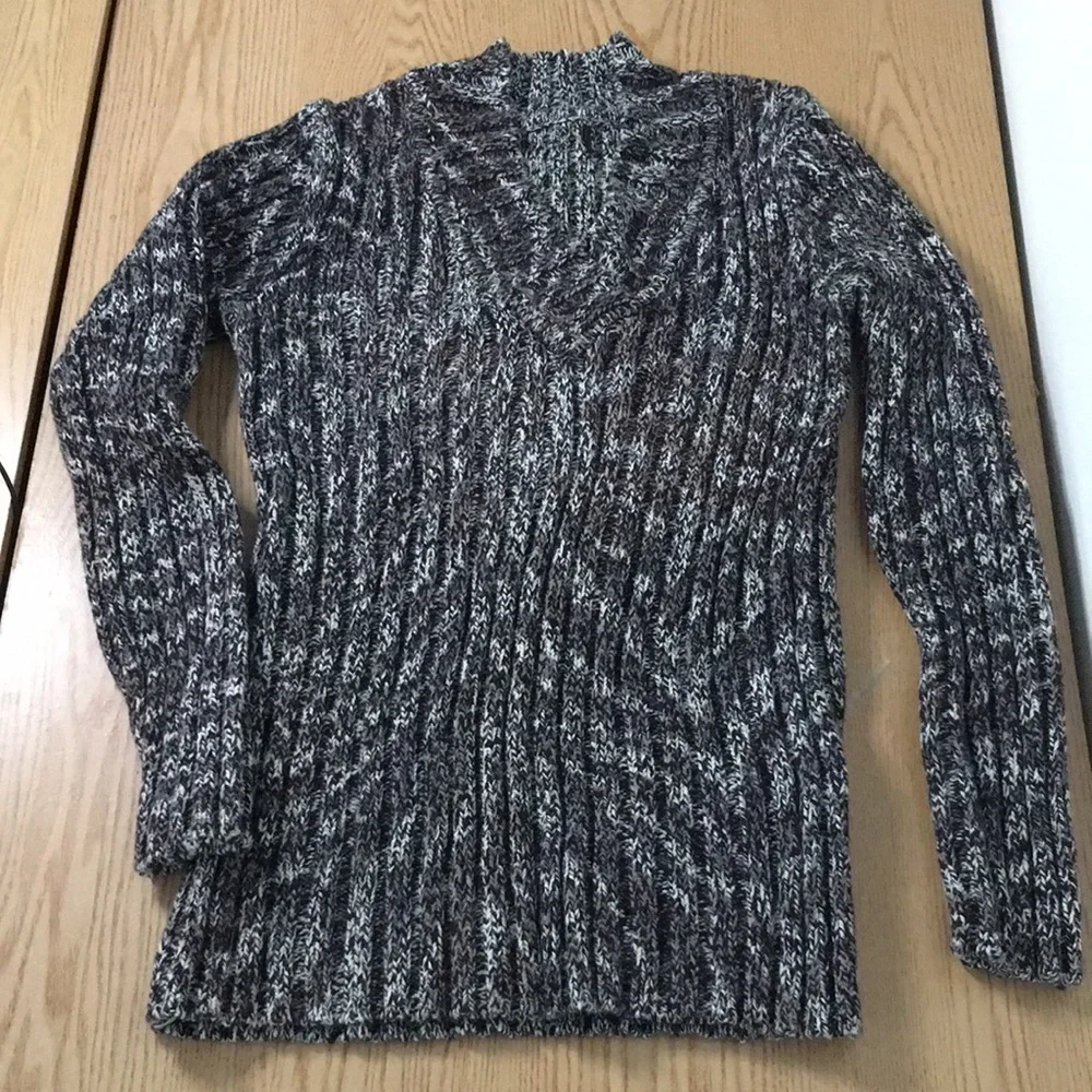 Women's Grey Black White Marled V-Neck Sweater Large Ribbed Size Small